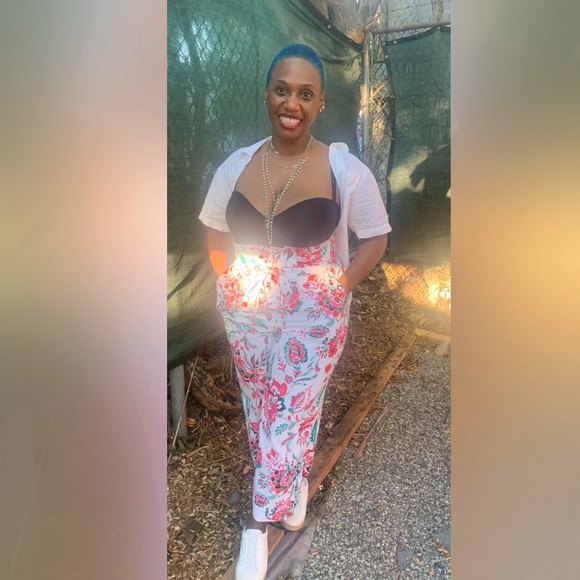 Mid rise floral wide leg crop pants - Picture 3 of 3